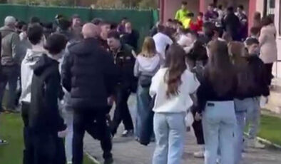 Öğrencilerden öğretmene şiddete sendikalardan tepki