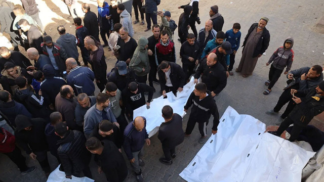 Gazze'de can kaybı 70 bin 925'e yükseldi