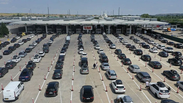 Kapıkule Gümrük Kapısı'nda ticari araç geçişinde tarihi rekor