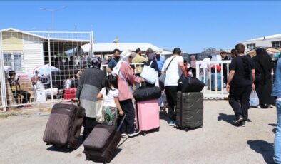 Bakan Yerlikaya: 8 Aralık 2024’ten beri gönüllü olarak 578 bin Suriyeli, geri döndü