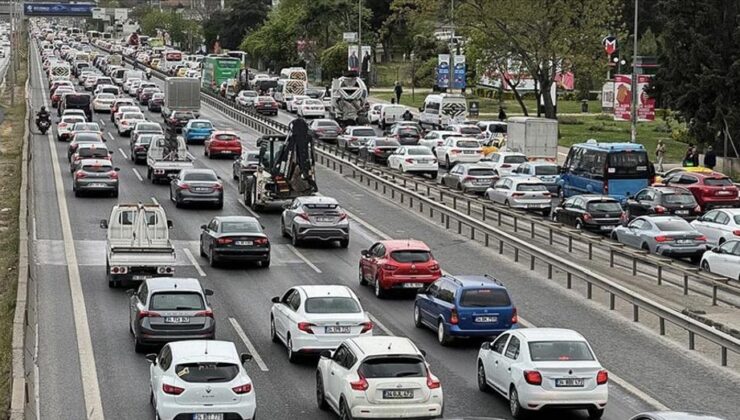 Dünyanın en yoğun trafiği İstanbul’da. Yılda 118 saat yolda geçiyor
